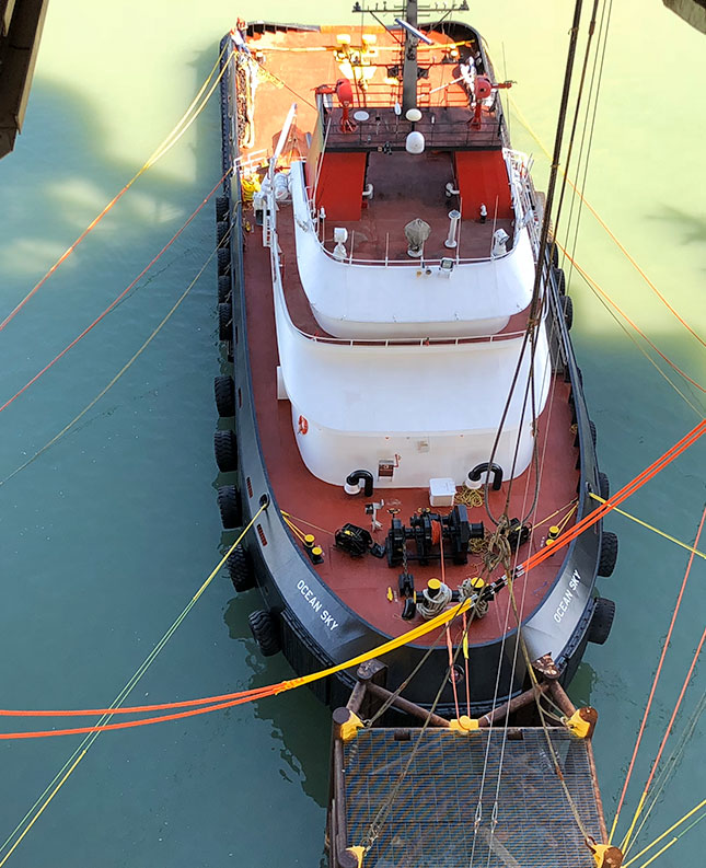 ocean-sky-boat-on-water